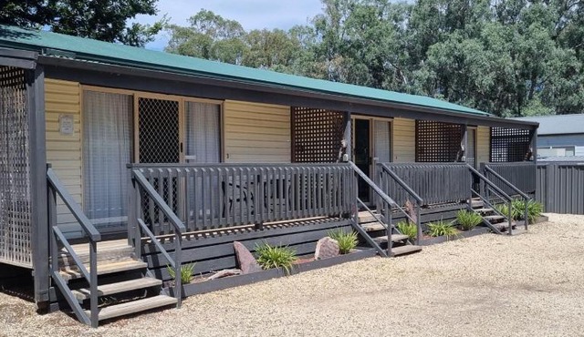 Alexandra Parklife Deluxe Studio 1