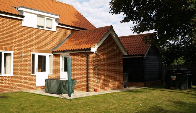 Alexandra Place 3 bedroom self catering holiday let for parties up to 5