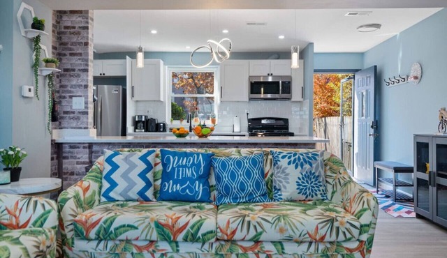 Alexandria Old Town home-walking distance to Metro