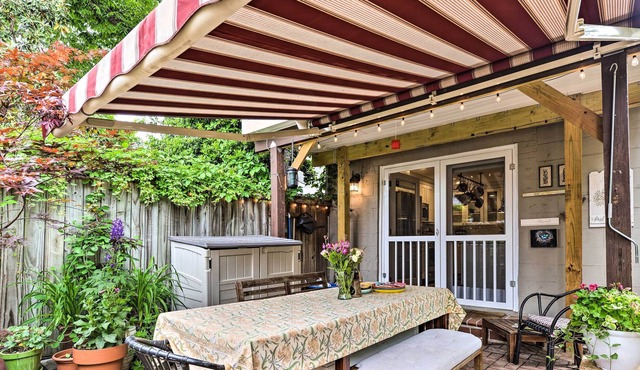 Alexandria Townhome: Close to Historic Sites!