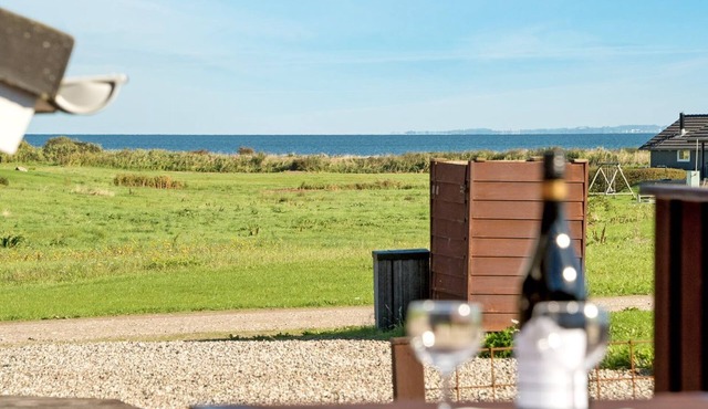 "Alexis" - 250m from the sea by Interhome