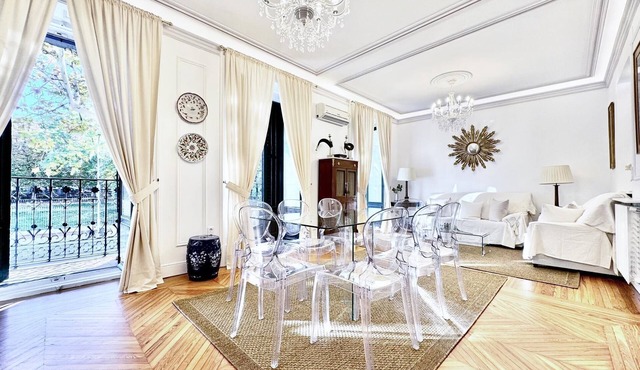 Alfonso XII - Four-Bedroom Apartment Next to El Retiro