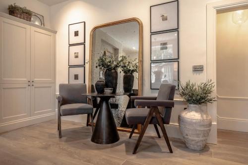 Alfred's Ramsbottom - Suite Two