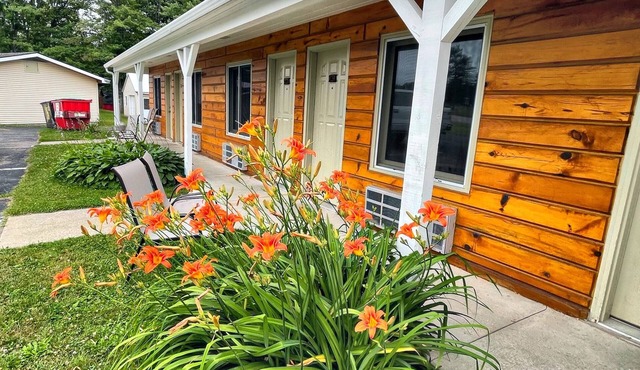 Alger Falls Motel