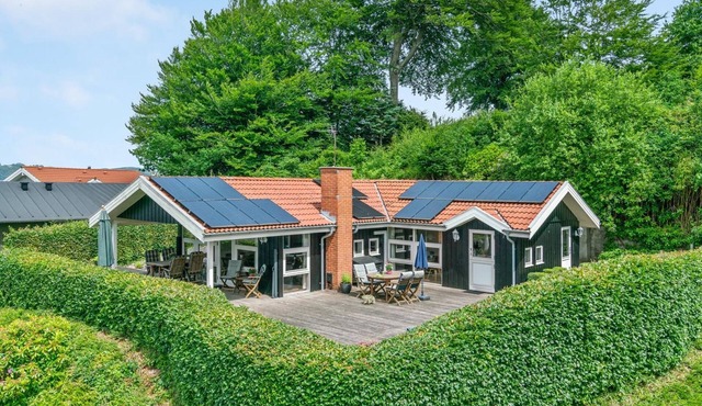 "Algot" - 100m to the fjord by Interhome