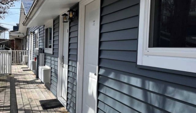 Alhonna Resort's Recently Renovated Motel Unit 34
