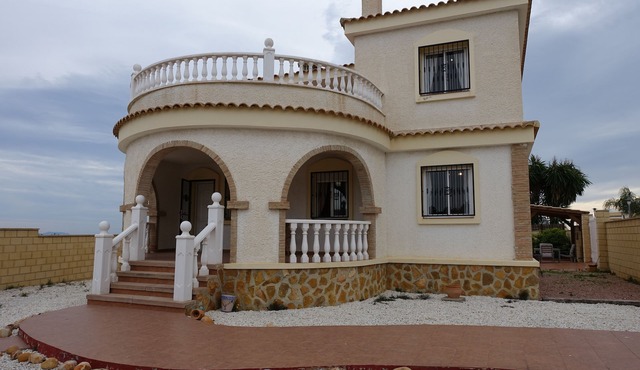 Alicante Area, Private Villa, Private Swimming Pool And Air Con and Wi Fi