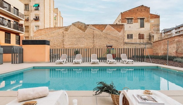 Aliga - 3 bedroom and pool in Les Corts