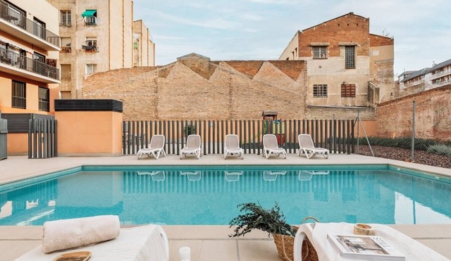 Aliga - 3 bedroom and pool in Les Corts