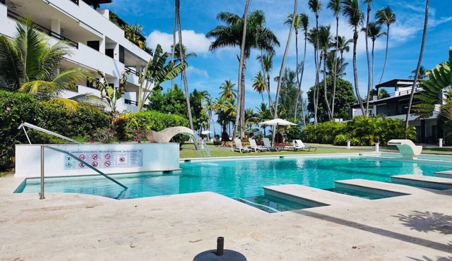 Aligio Beachfront Resort & Spa