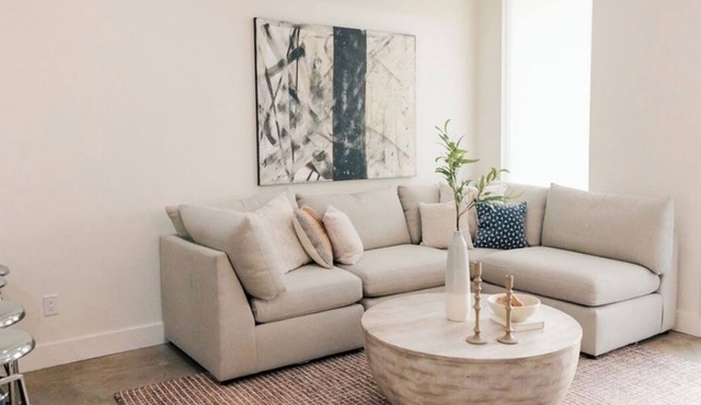 Align-Spa Wellness Oasis,Hot Tub, Sauna, King Bed, WIFI, Downtown Medicine Park