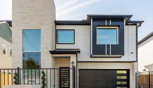 Alim Pad 3: Brand New Modern house near downtown