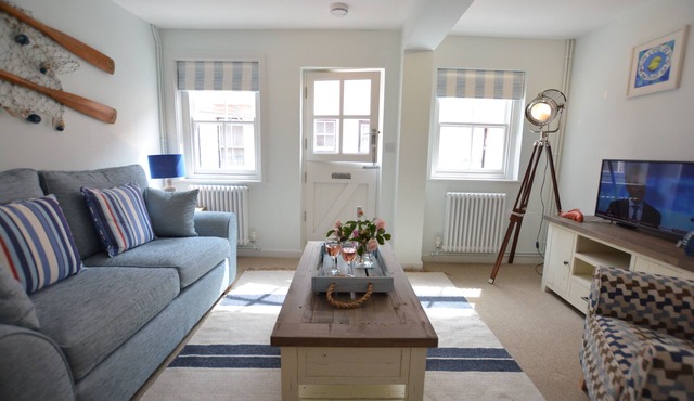 ALINKA, ALDEBURGH, pet friendly in Aldeburgh