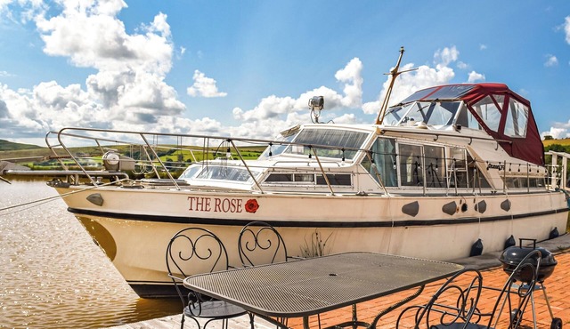 All aboard The Rose at Coynant Farm.