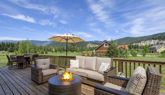 All About the Acreage/View, Hot Tub, Dogs, WIFI