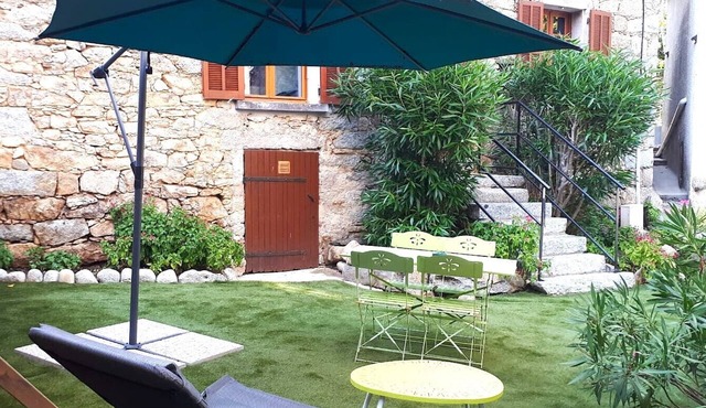 All comfort-Riverside natural swimming pools - waterfalls 5 mins - Sea 15 mins