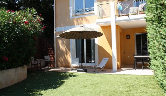 ALL COMFORT, NEAR THE BEACH, rated 3 stars, st aygulf, private parking