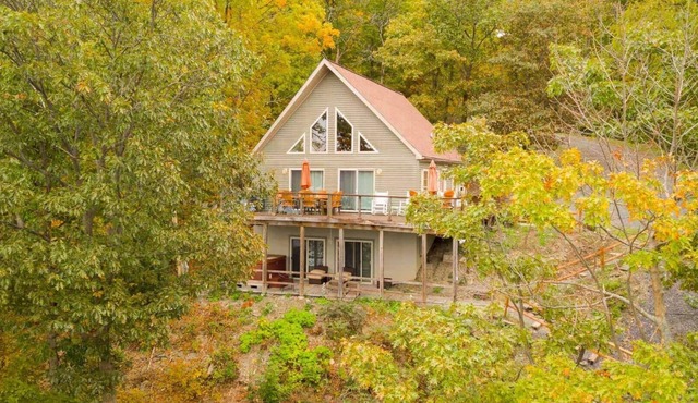 All Decked Out: Beautiful Chalet-style Seneca Lake Home!