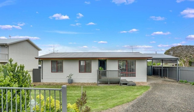 All Decked Out Goolwa Beach Pet Friendly