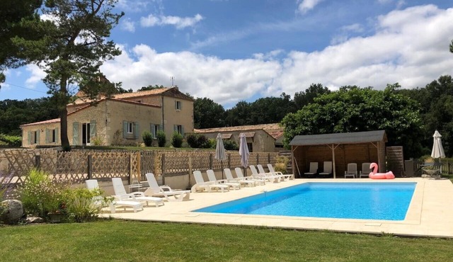 All ensuite property, secluded area with private heated pool up to 15 guests