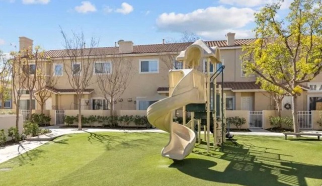 All Included & All Furnished 2 bed 2 bath Condo Ready to Move in!