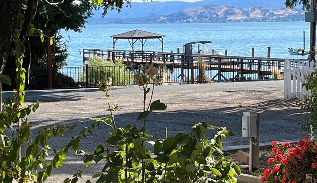 ALL INCLUSIVE AMENITIES &TAX.Kayak,SUP,Pedal Boat,PingPong, Pickleball,Movie Nt