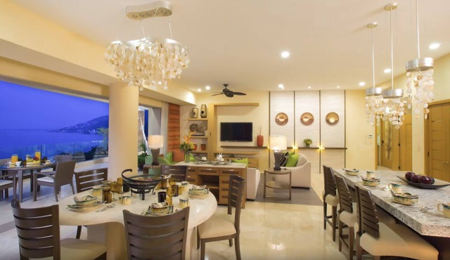 All-inclusive - Garza Blanca 5 Diamond Resort: Stunning 3 Bedroom Beach Lock-Off