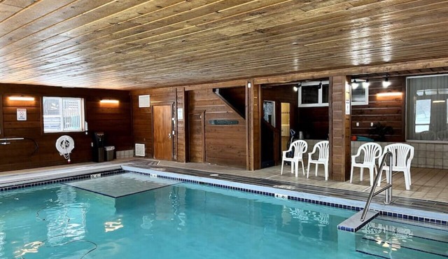 All Inclusive Getaway (The Pool House )