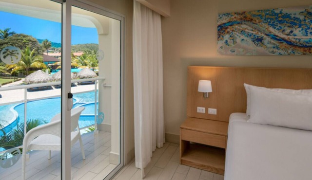 All-Inclusive Lifestyle Resort Junior Suite! Private balcony with great views!