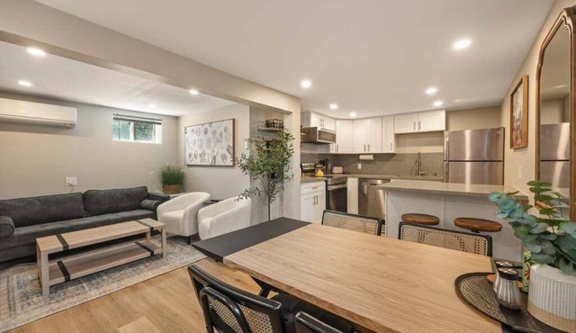 All-Inclusive Modern 2BR Apartment