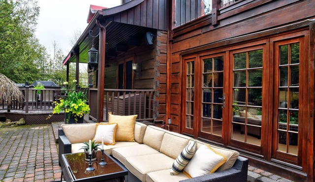 All inclusive summer rental with a private backyard oasis