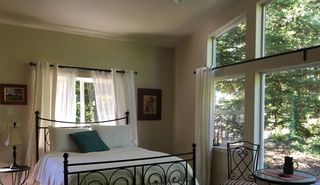 All Inn Guesthouse Big windows, vaulted ceilings, Very private park like setting