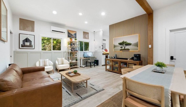 ALL NEW!-Barnhaus-Spa+11 Acres+EV+Gym+Lake Access