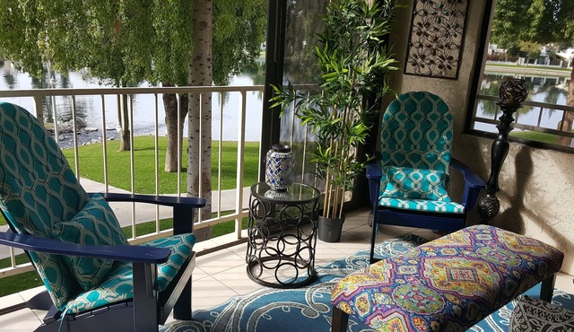 ALL REVIEWS are 5-STARS! Lakefront + HEATED pool + King & Queen beds