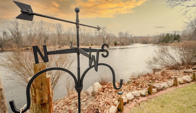 All Season Relaxing River Retreat - Tubing, Fishing, Hunting, Snow Mobile, ORV