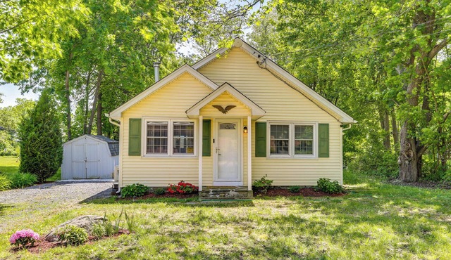 All-Season Vernon Township Lake House Retreat!