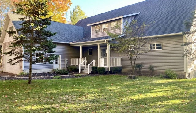 All Seasons Home On Cedar River Overlooking Schuss Mountain