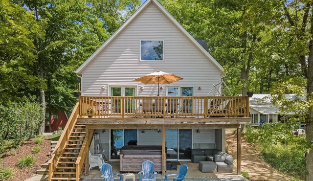 All-Sports Lakefront Cottage