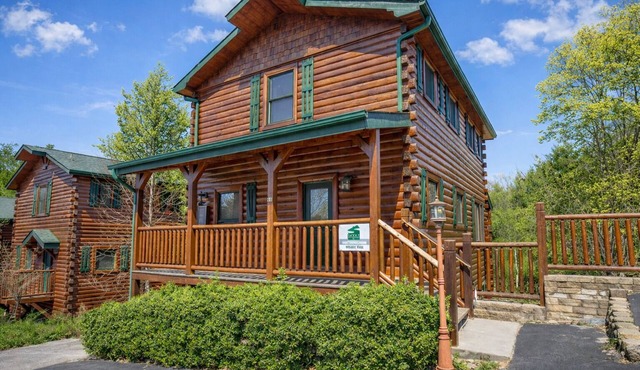 All the amenities you need for R&R and/or fun, can sleep 18, Game Room.