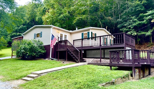 All the excitement of Nashville AND a quiet retreat to recharge & re-energize!