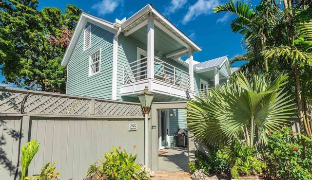 *ALL TOGETHER NOW @ OLD TOWN* Three Homes & Pools + LAST KEY SERVICES…
