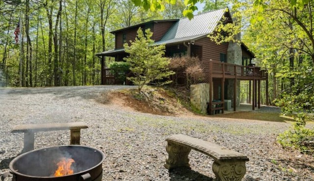 All wood cabin with hot tub and gameroom, surrounded by nature