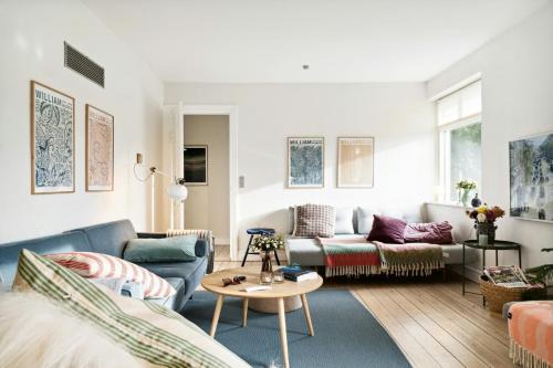 All-Year Oasis With Sea Field And Nature Views