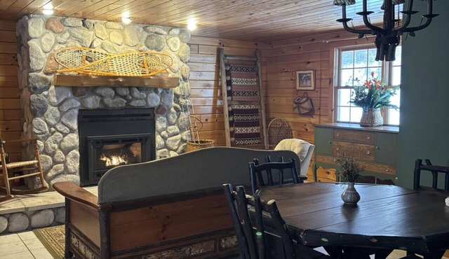 Allen Falls Private Woodland Cabin on 30 acres