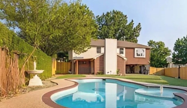 Allen Oasis Game Room & Yard