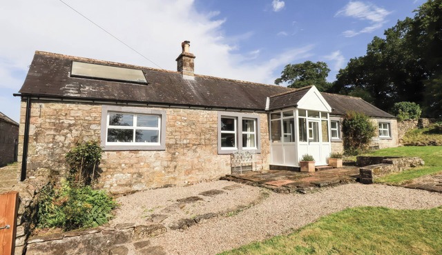 ALLERGARTH BARN, pet friendly, with open fire in Brampton, Cumbria