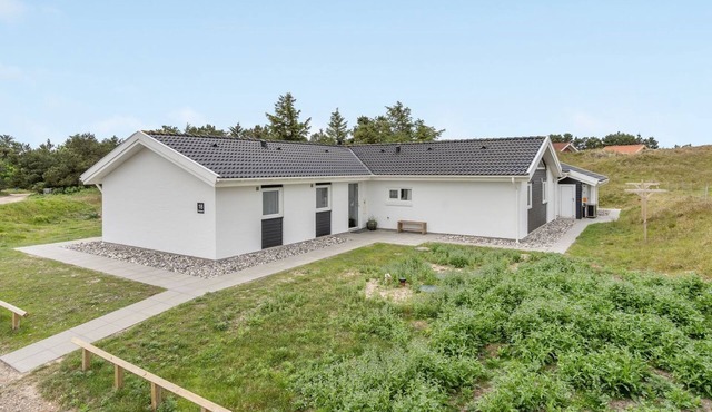 "Alli" - 800m from the sea by Interhome