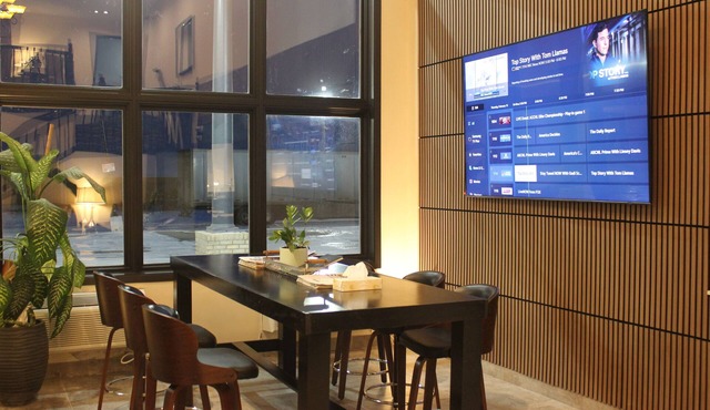 Alliance Hotel & Suites, a Howard Johnson by Wyndham