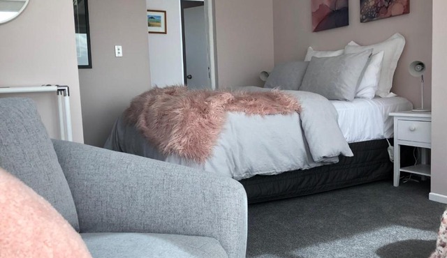 Allie's Hill Top Haven Bed & Breakfast