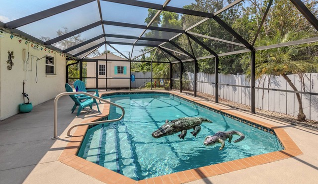 Alligator Escape, Heated Pool Included, just minutes from sun kissed beaches